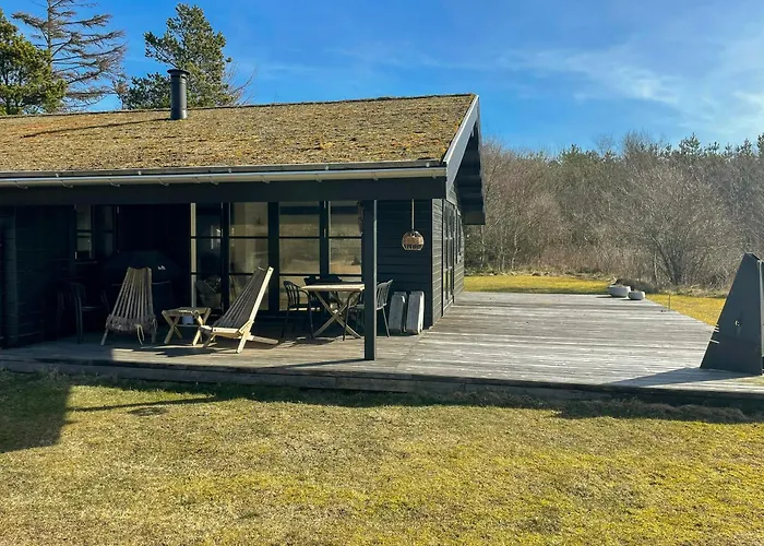 Traditional Summer House Near Дом отдыха Блокхус