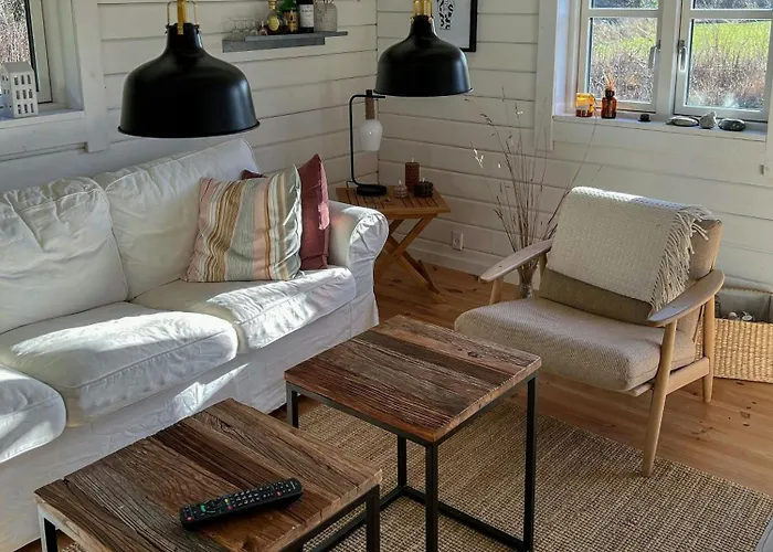 Traditional Summer House Near Дом отдыха Блокхус