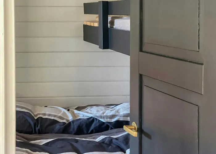 Traditional Summer House Near Дом отдыха *