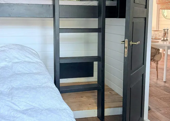 Traditional Summer House Near Дом отдыха Блокхус