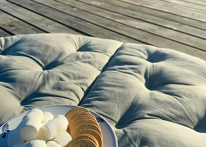 Traditional Summer House Near Блокхус