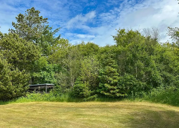 Дом отдыха Traditional Summer House Near Блокхус